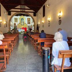 Messe um 18 Uhr in einer kleinen Kirche in Puerto de la Cruz