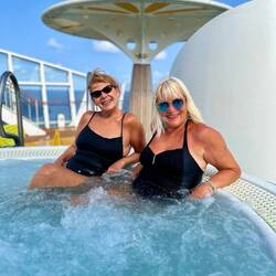 Wir trinken keinen Kaffee im Whirlpool