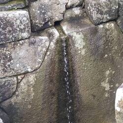 Die Inka haben das Wasser kanalisiert.