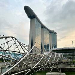 Helix Bridge