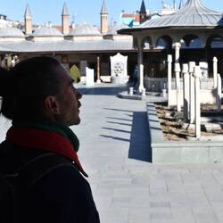 Dans la cour du musée Mevlâna