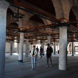 Dans la mosquée d'Alaaddin