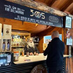 Gin Destille im Motorrad-Museum