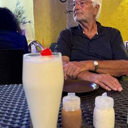 Als Aperitif gab es Pina Colada