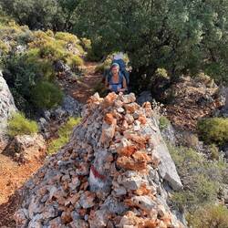 Steinkunst auf dem Weg