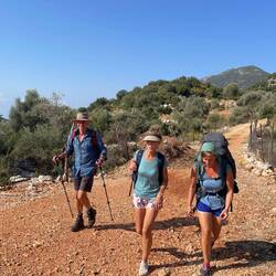 Nette Australier auf dem Weg