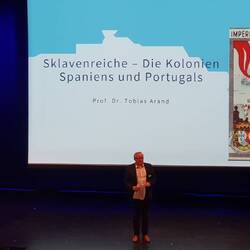 ... kann man sich auch drinnen weiterbilden.