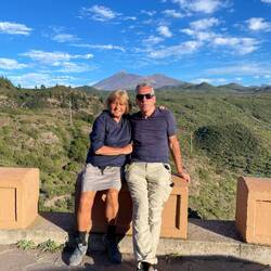 Mal wieder farblich aufeinander abgestimmt - nicht abgesprochen. Der Teide im Hintergrund