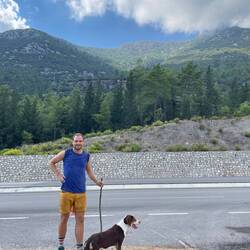 Der Hund (Franz wurde er getauft) begleitet uns zwei Tage