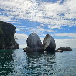 Der Split Apple Rock