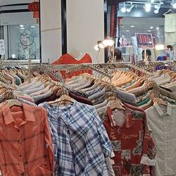 Hier fällt die Wahl nicht leicht; alles handgenähte Einzelstücke für sehr wenig Geld