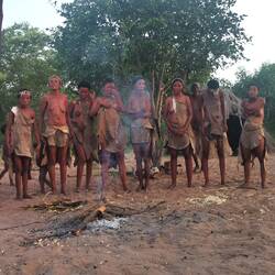 Die Frauen singen für uns