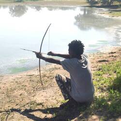 Dam schießt auf die Ente