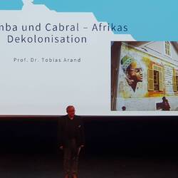 Nochmal nicht so leichte Kost für die Bildungshungrigen