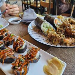 Sushi-Fusion Japan / Costa Ria. Yummy.