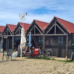 Von diesen Fischerhütten gibts noch ganz viele in Santa Luzia. Hier nur ein Bruchteil