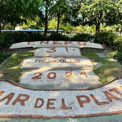 Jeden Tag ändert man hier mit den Steinchen das Datum