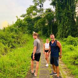 Zurück zu unserem Bambushaus ☺️- endlich auch mal wieder zu Fuß