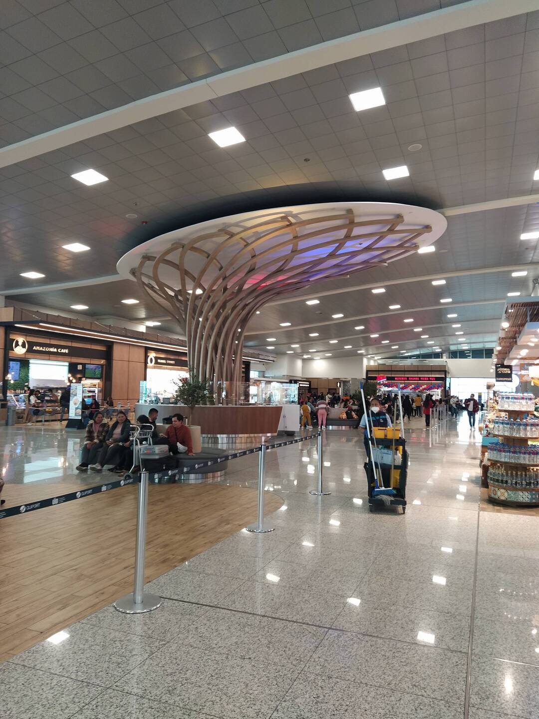 Quito hat nicht nur einen schicken Busbahnhof, sondern auch einen schönen Flughafen