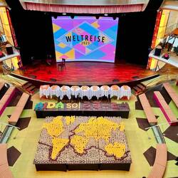 Farewell Sekt als Weltkarte