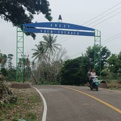 Leaving Tutuala, heading on to Lospalos