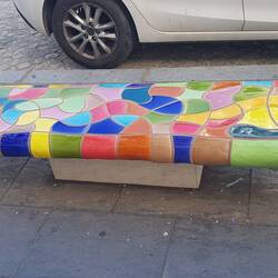 Bunte Bänke...passend zum Karneval