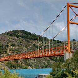Hängebrücke über den Lago General Carrera