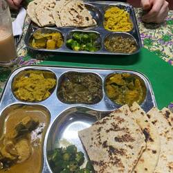 9,00 € für sehr leckeres Abendessen mit Lassi