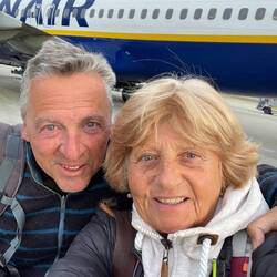 Die Kälte erwartet uns! Bei neun Grad müssen Fleece und Daunenjacke hervorgeholt werden.