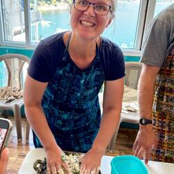 Preparing the stuffing for the tomalitos