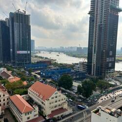 Noch ein Blick vom Dach des Hotels in Richtung Saigon River