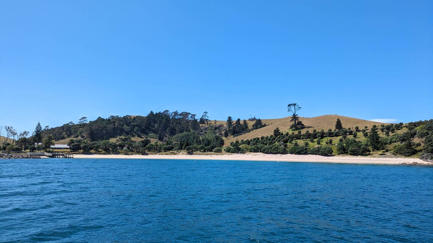 White sandy beach at Slipper Island