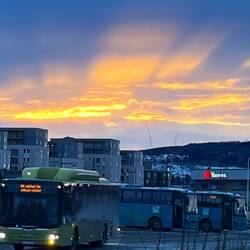 Im Hintergrund das neue Hafenquartier