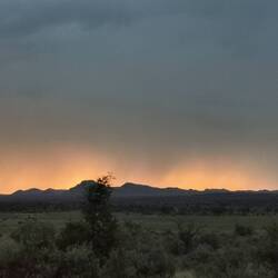 Sonnenuntergang mit Regen