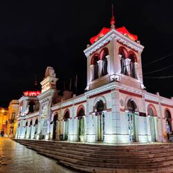 Illuminierte Gebäude