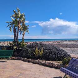 Schön angelegte Promenade