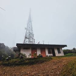 Zum höchsten Punkt der Gegend sind wir am 1. Abend vergebens hochgelaufen: kein Sonnenuntergang 🙈