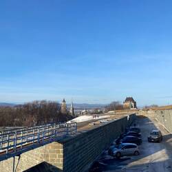 Blick auf die Gräben der Zitadelle