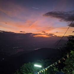 Sonnenaufgang "leider" nur von der Treppe gesehen, kein Durchkommen!!