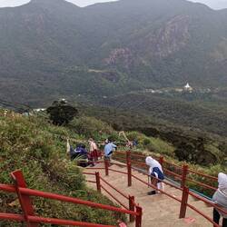 5.500 Stufen abwärts zurück