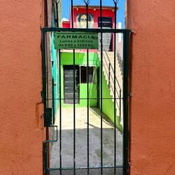 Apotheke im Klein-Barrio