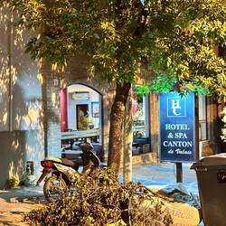 Hotel Canton du Valais - viele auch deutsche Namen wie Frei umd Escher