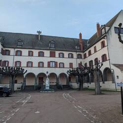 Das Rathaus von Aigueperse