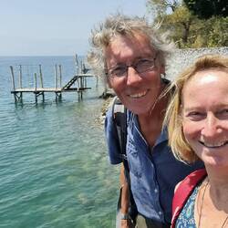 Warten auf das Boot nach San Pedro zur Spanischschule.