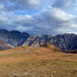 In der Ferne die wunderschöne Kirche (zoooomen bitte)