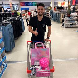 Großeinkauf für die kommenden Wochen. Damit uns keiner was stiehlt, alles in pink;)