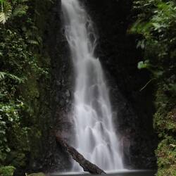 .. lohnt sich aber! Lodge-eigener Wasserfall😊