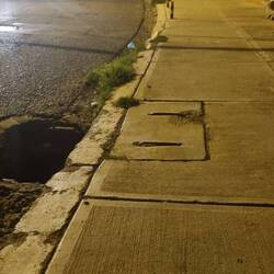 Wenn die Strass im Dunkle durablaufsch bisch plötzlich vom Erdbode verschlückt...