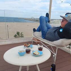 Siesta auf der Hotelterrasse