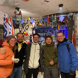 Unsere kleine Reisegruppe hier